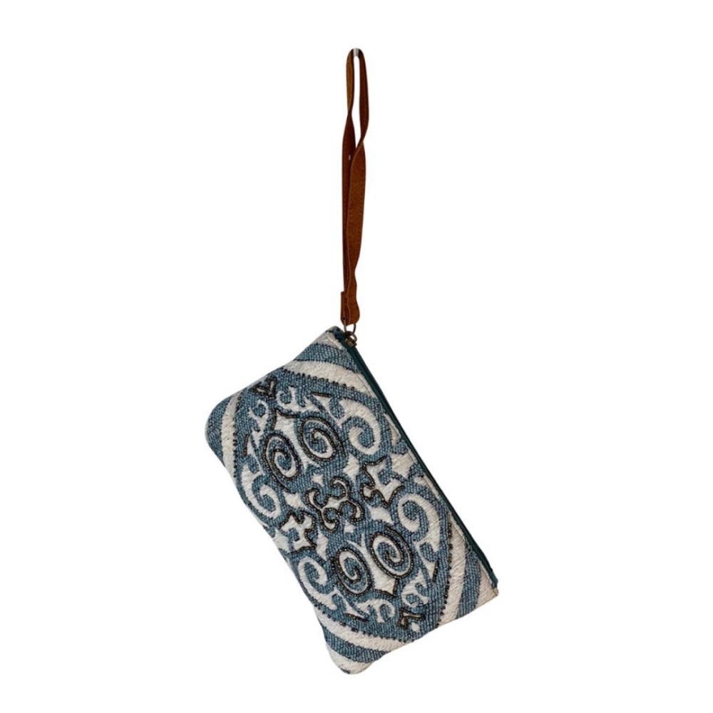 Chloe & Lex Scroll Wristlet